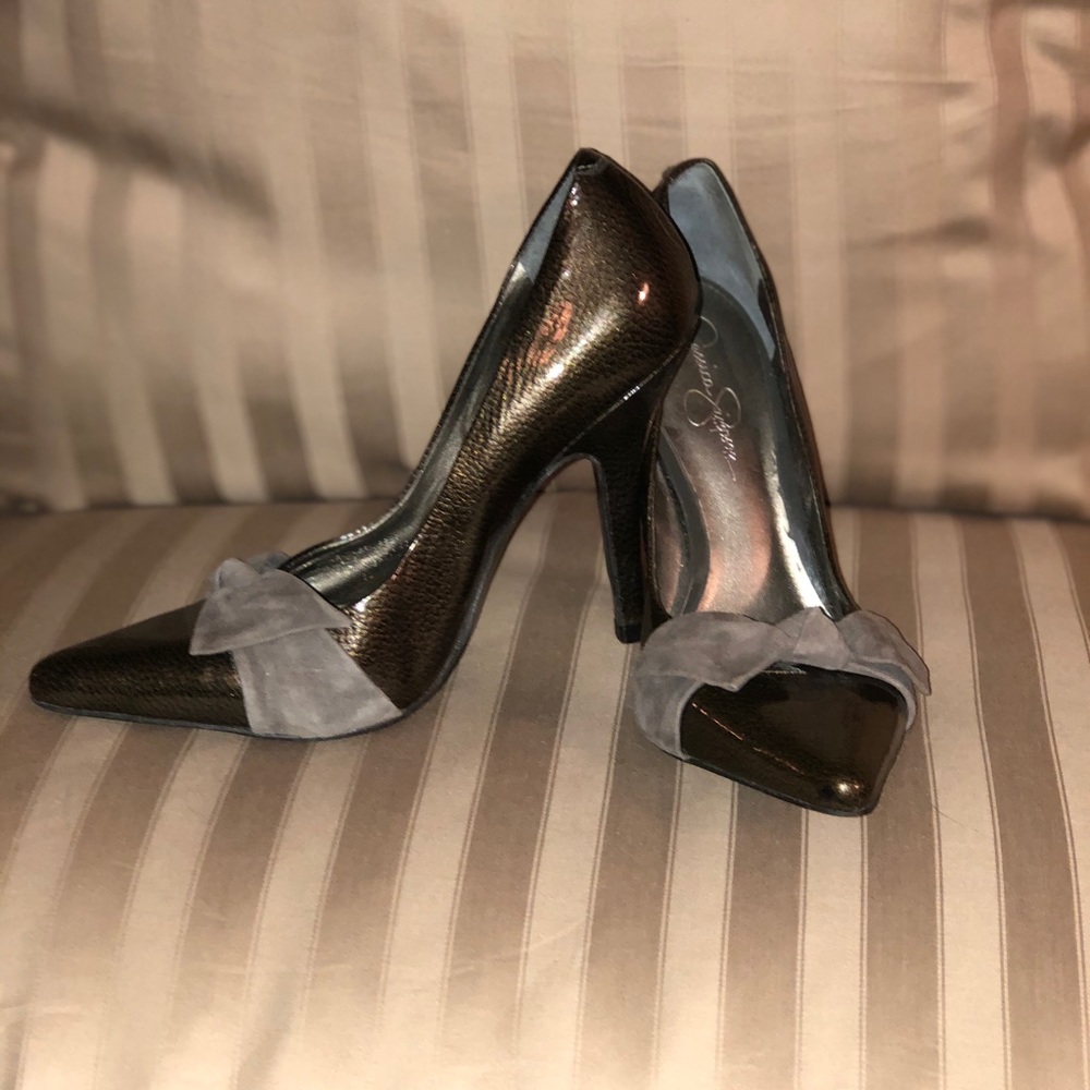 Jessica Simpson Pewter Heels With Bow - Size 6
